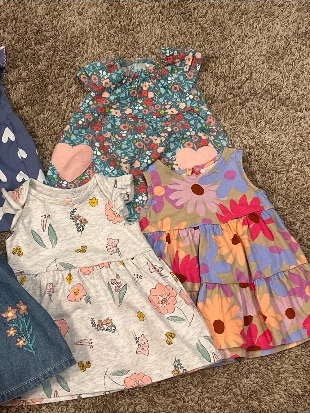 Baby girls lot of 0- 3 month clothing  lot of 5 girls